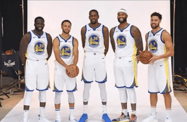 热议U16男足晋级：09三个中锋很幸福，希望终结无缘世少赛（U16男足晋级引热议：09梯队三中锋配置豪华，盼打破世少赛无缘魔咒）