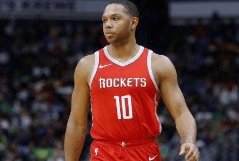 对手在防他的时候完全没办法（对手对他的防守束手无策）