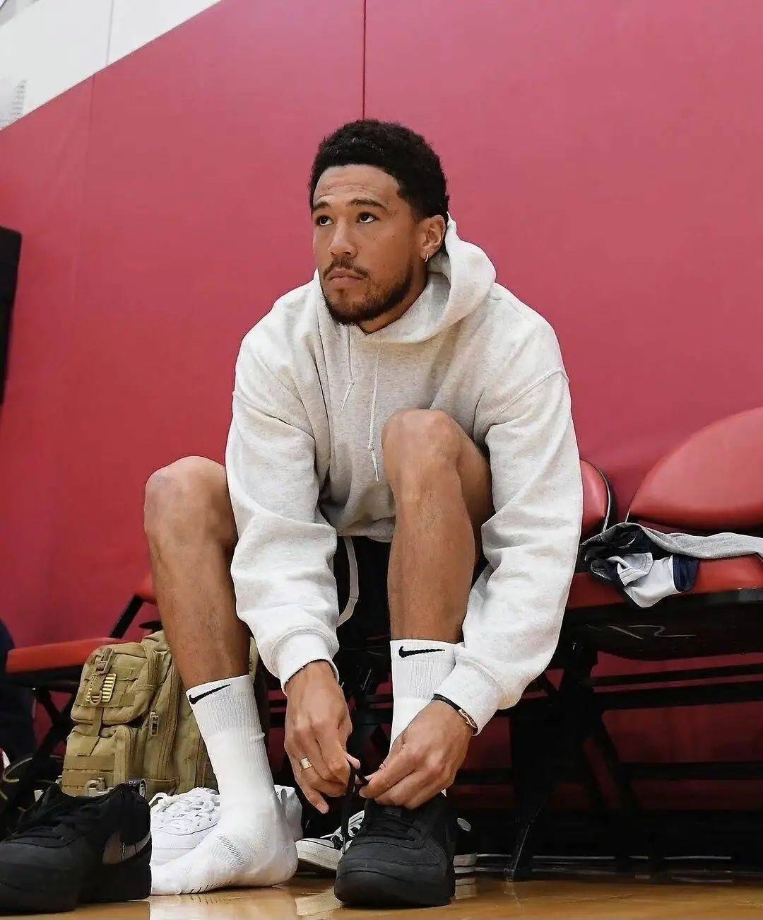 帕拉迪诺：上场联赛表现太差，踢切尔西我们必须重新证明自己（帕拉迪诺：联赛表现不佳，迎战切尔西必须再度证明自己）